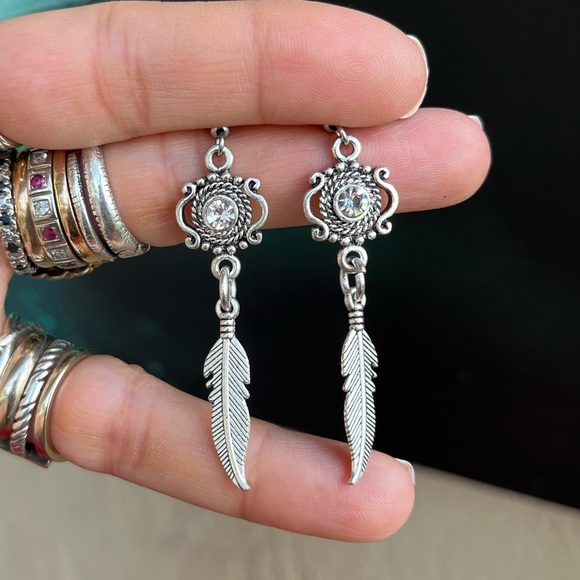 🔴SALE ! red dot items are 2 for $25 . Bundle more than 3 and its $10 each 🙂 - Picture 8 of 12